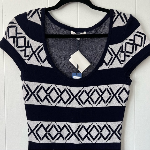 REBECCA MINKOFF Victory Sweater Dress in Cream & Navy - Picture 3 of 6
